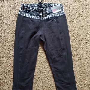 Danskin capri activewear